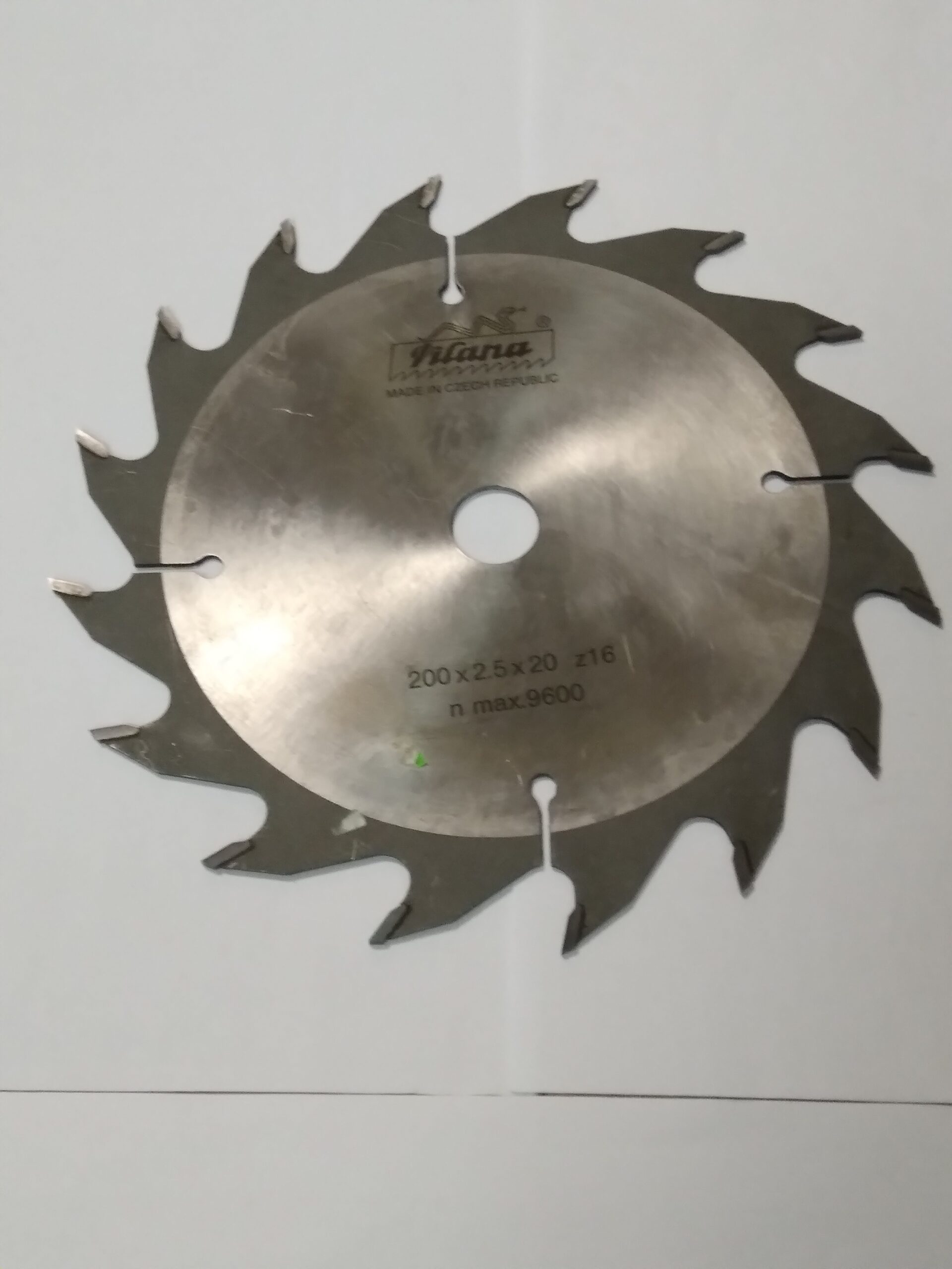 Diskiniai pjūklai ("freziniai" diskai) Pilana 200x2.5x20 z16