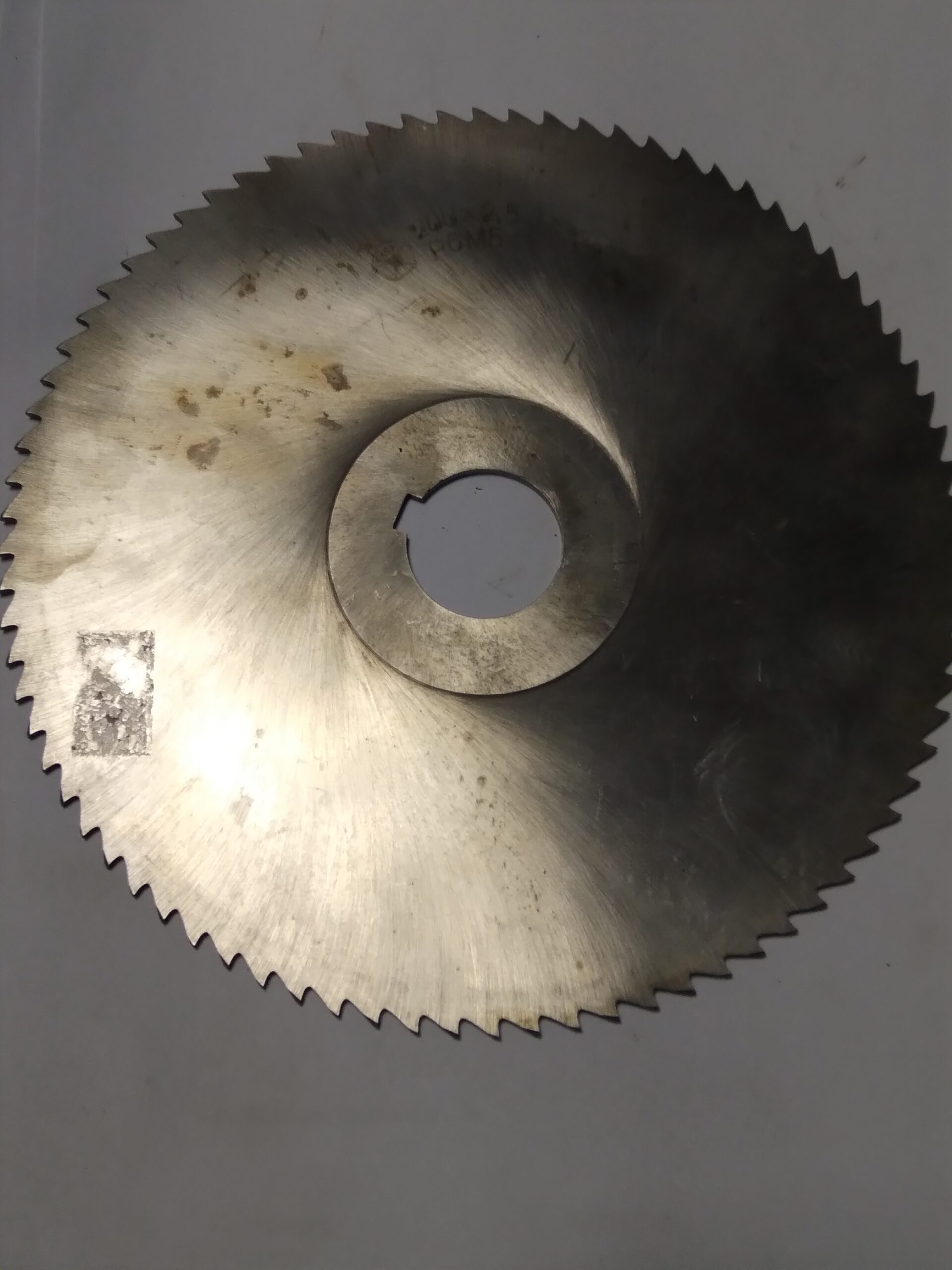 Diskinė atpjovimo freza metalui 200×2.5 P6M5